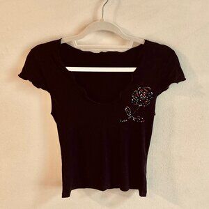 Black Graphic Rhinestone Cap Sleeved V-neck Shirt Size S